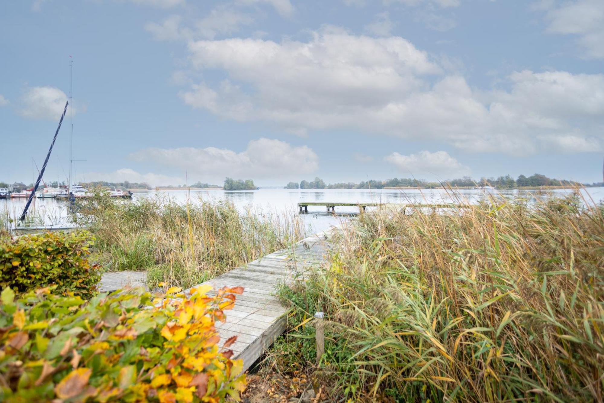 Waterpark Oan 'E Poel Bij Sneekermeer Terherne Buitenkant foto