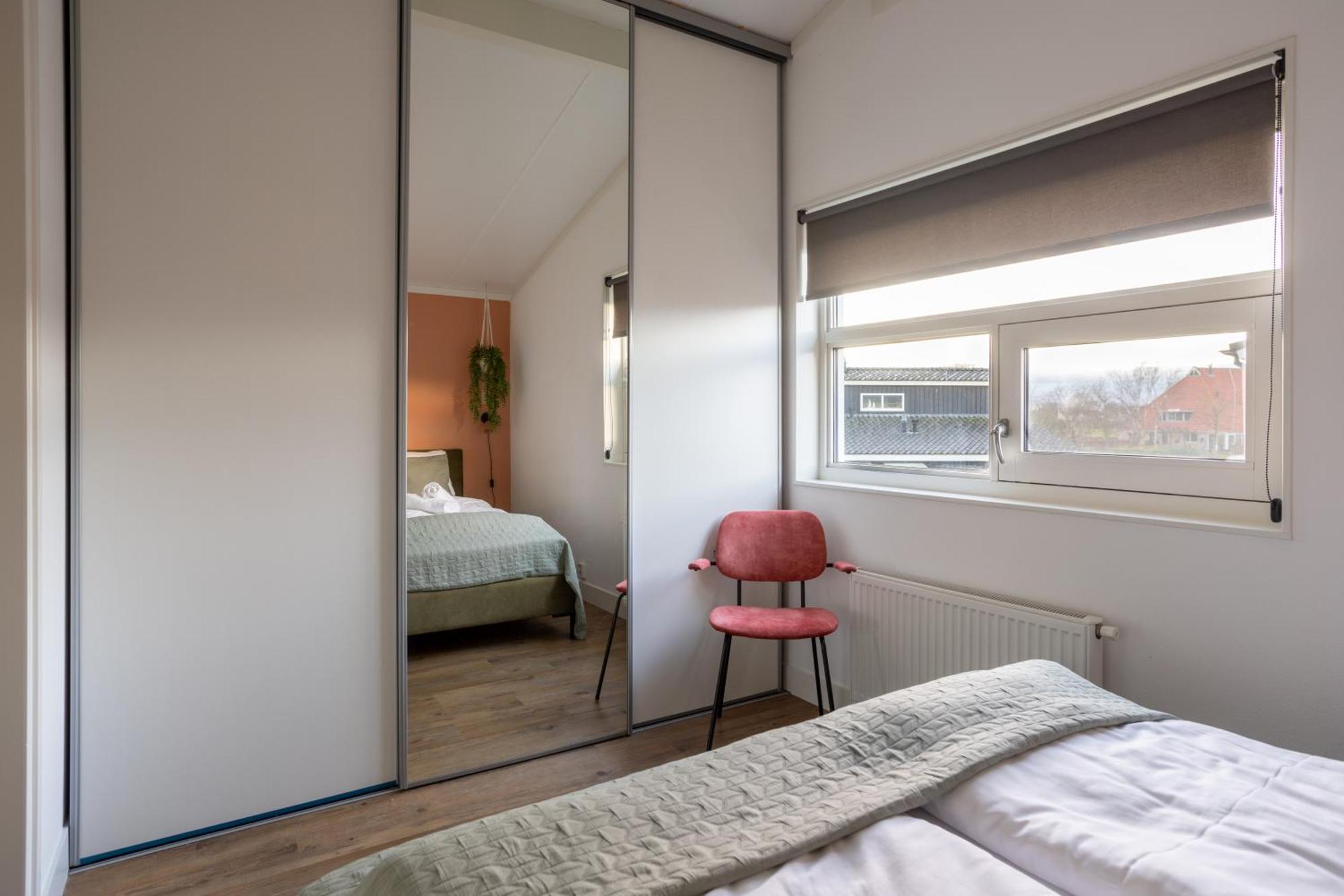 Waterpark Oan 'E Poel Bij Sneekermeer Terherne Kamer foto